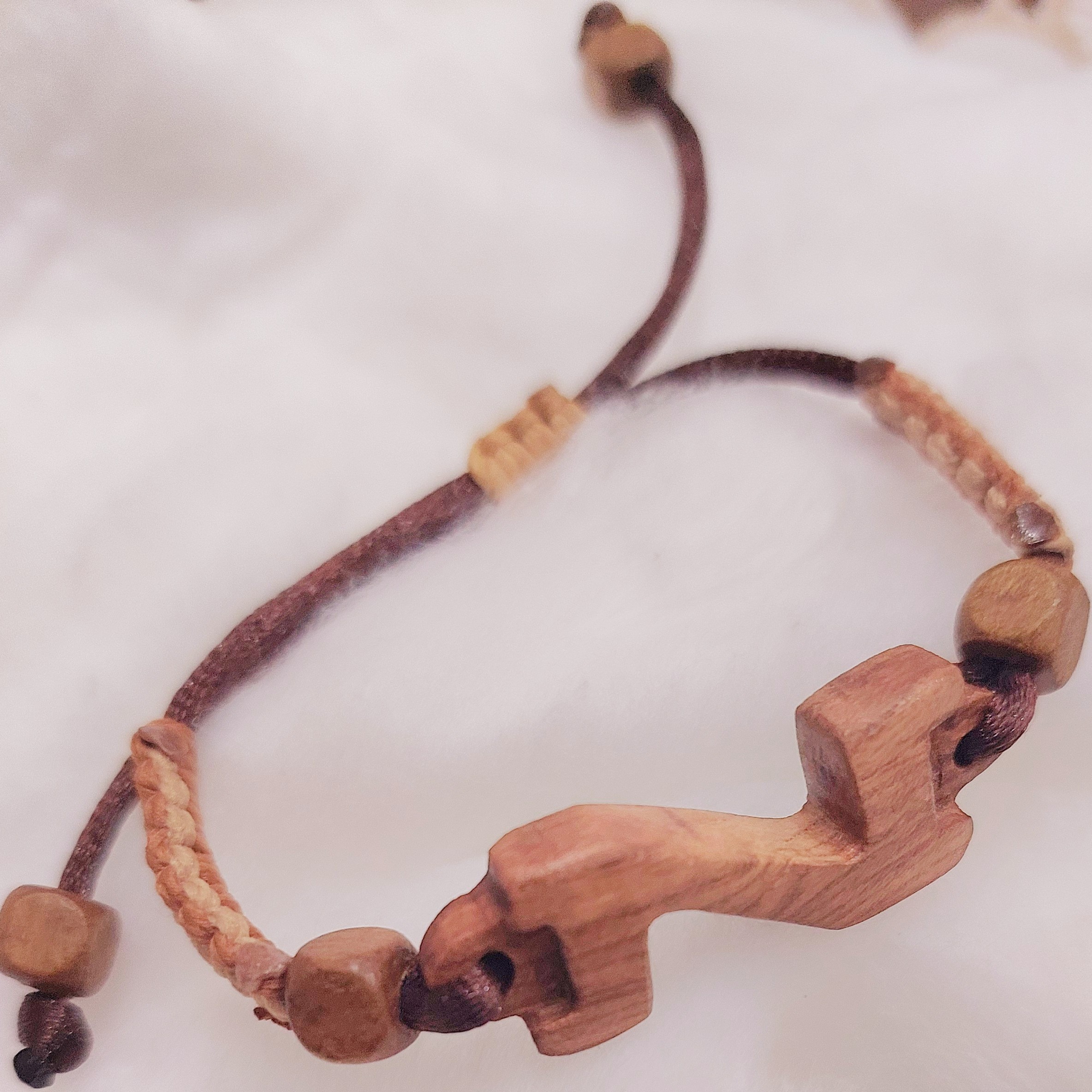 دستبند چوبی زیبا و با دوام خاص دوس داشتنی ارامبخش 