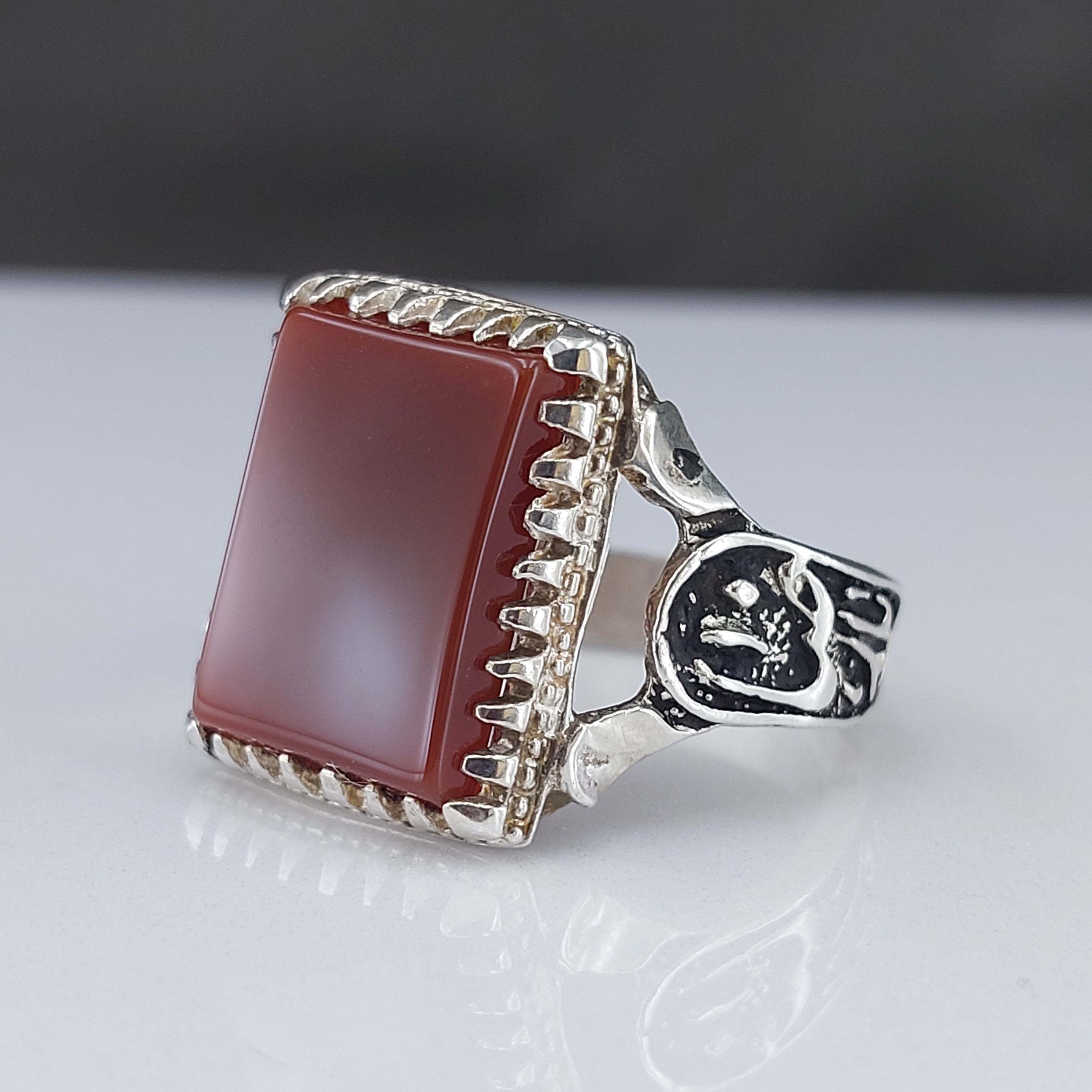 انگشتر نقره عقیق سرخ چهار گوش 