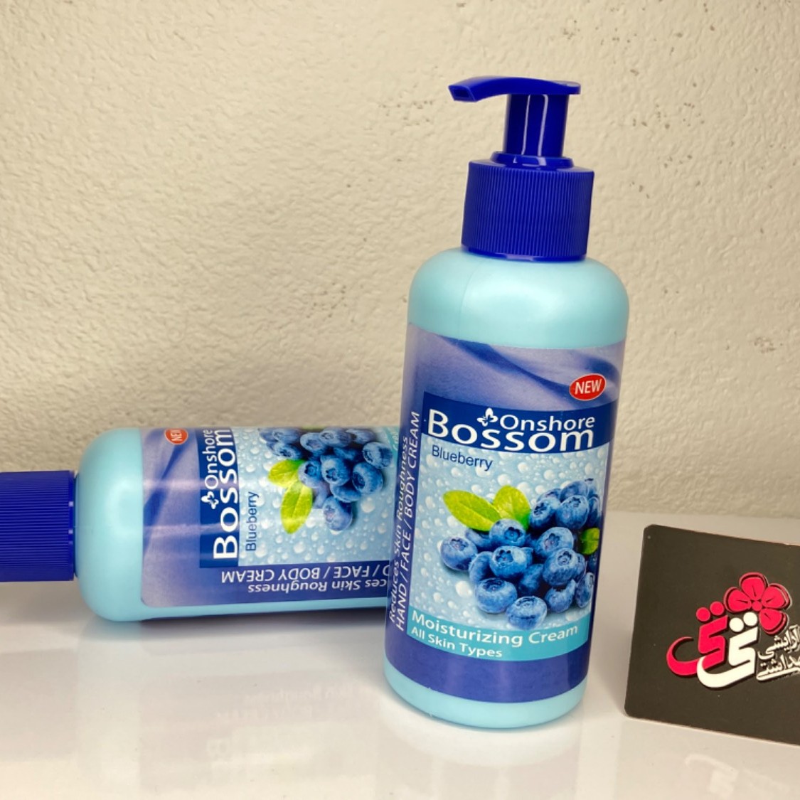 کرم آبرسان دست وصورت حاوی عصاره بلوبری انشور بوسوم Bossom