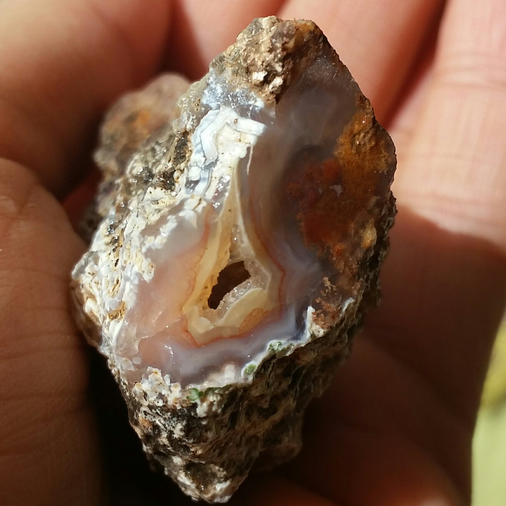 سنگ راف عقیق سلیمانی رنگی زیبا 100 درصد طبیعی