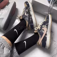 جوراب نایک ساقدار زمینه مشکی اسپرت نخ پنبه