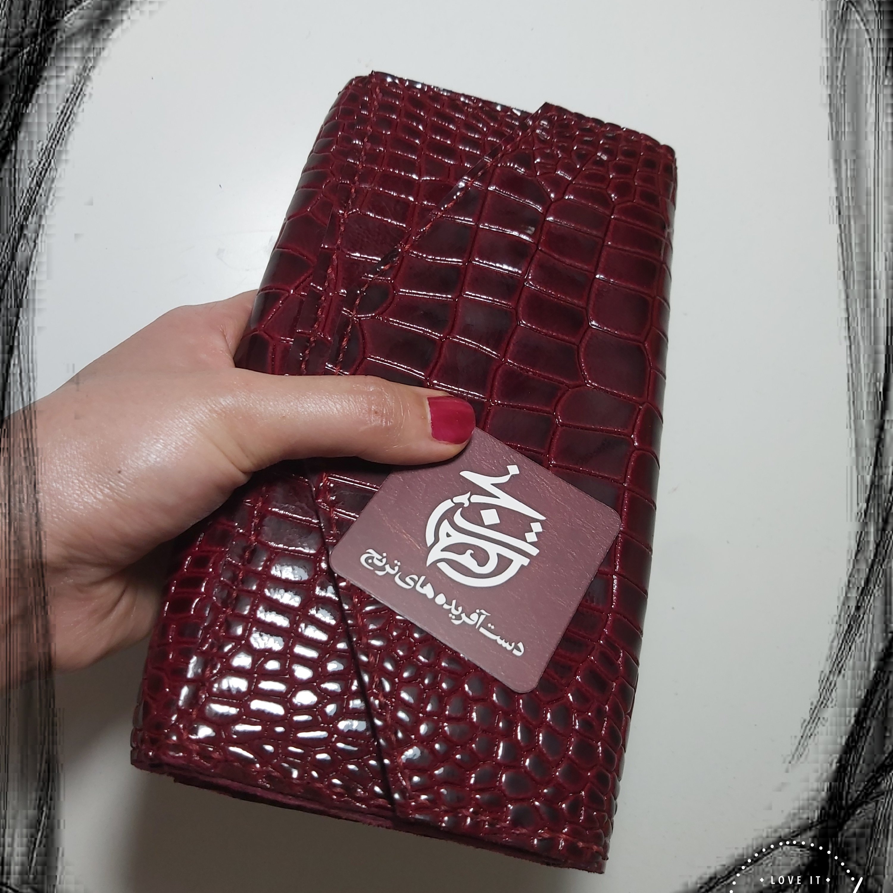 کیف پول و گوشی