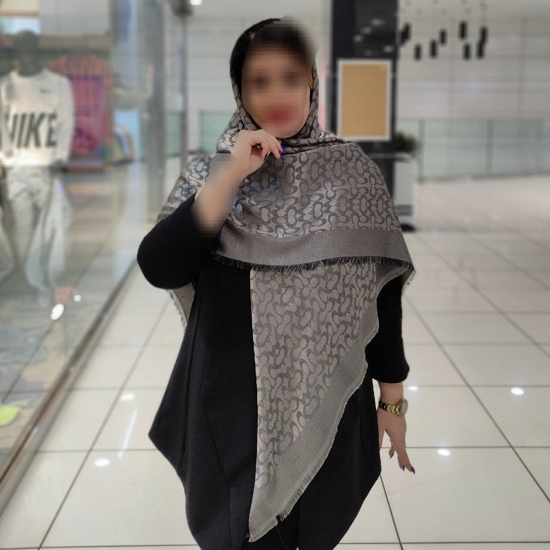 روسری کرم رنگ ابریشم نخ لمه دار