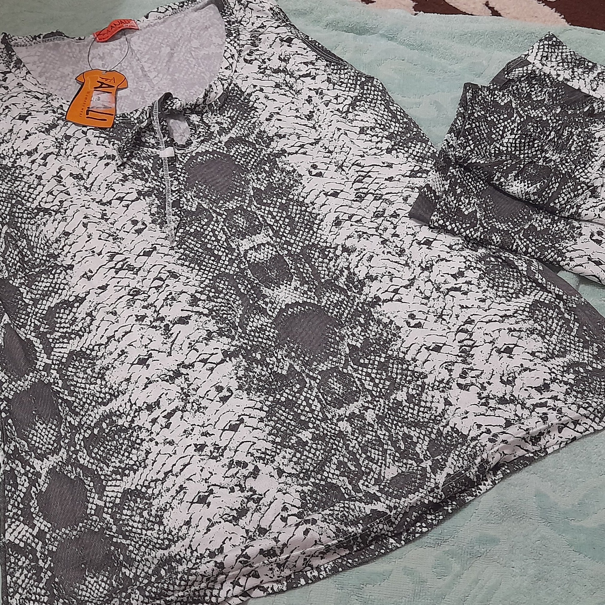 تاپ شلوارک زنانه طرح پوست ماری