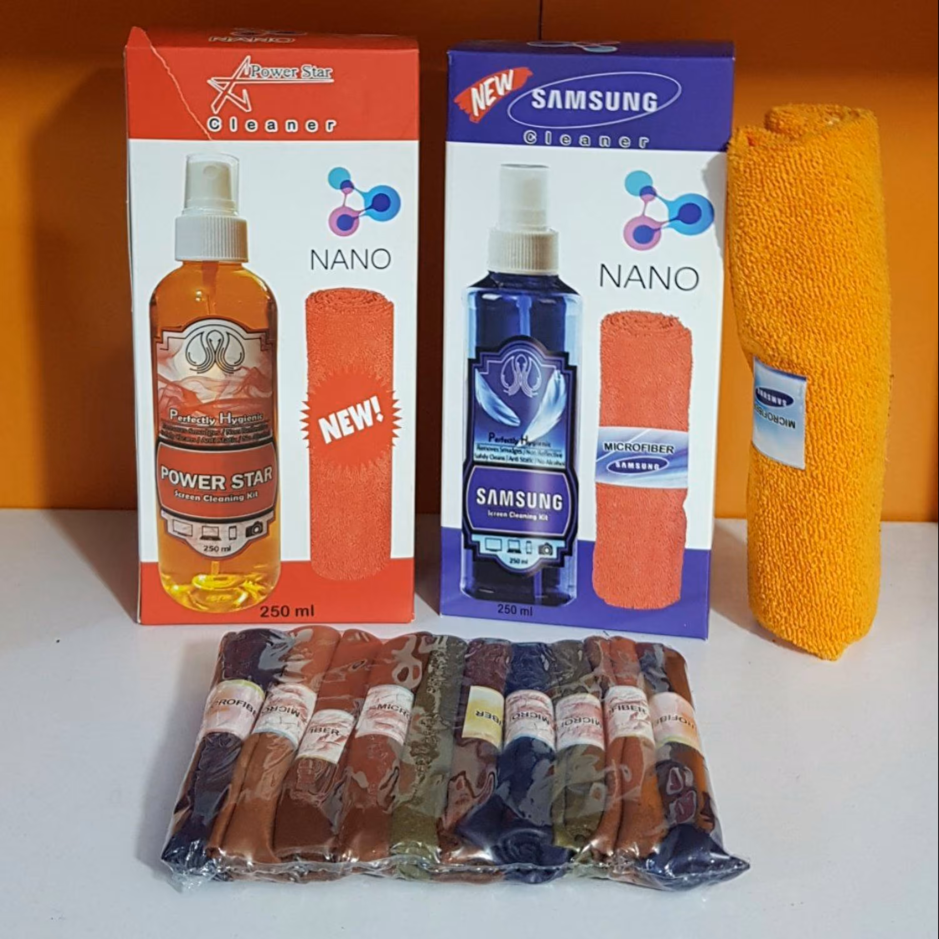 اسپری تمییز کننده به همراه دو دستمال مخصوص حوله ای و نانو