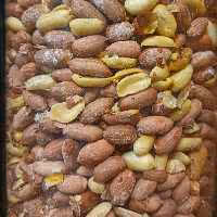 مغز بادام زمینی آستانه 