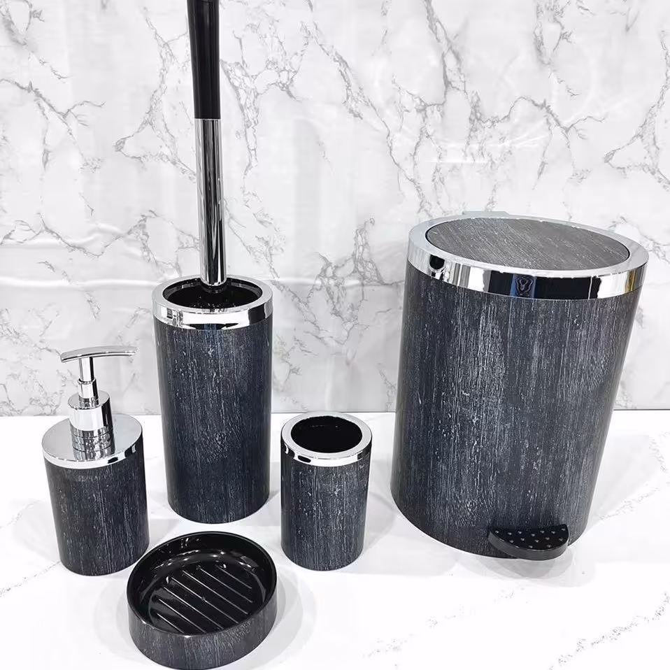 سرویس بهداشتی 5 پارچه روشا طرح چوب مشکی