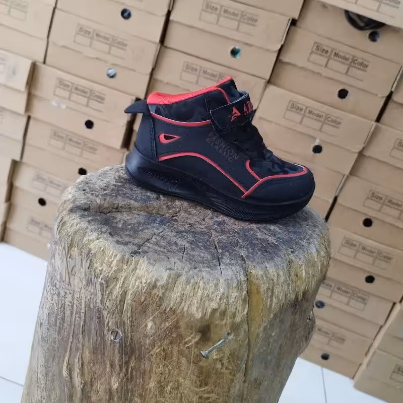 کتونی ساق دار دخترونه و پسرونه بسیار خوش پا و شیک 