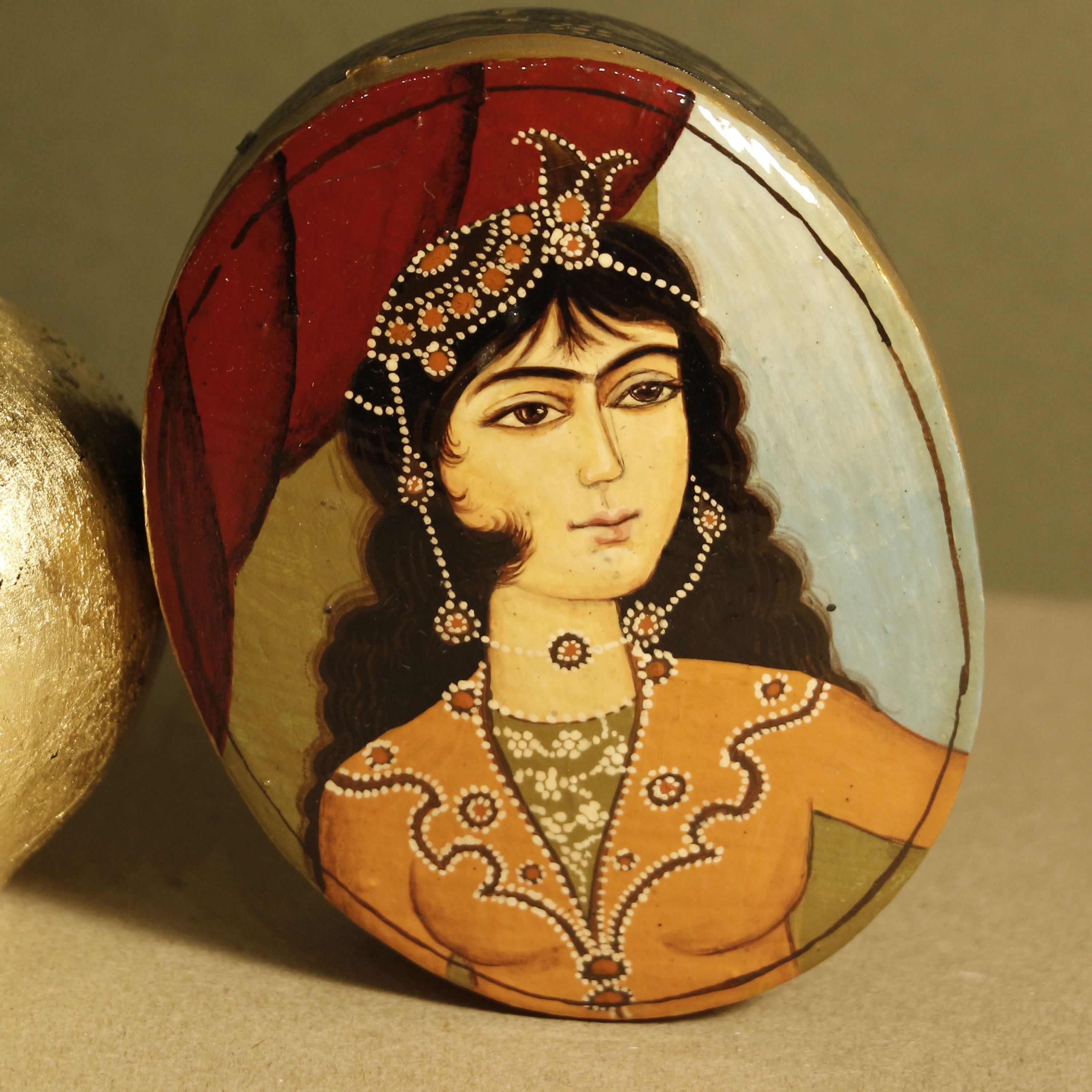 جاجواهری بیضی شکل پاپیه ماشه به سبک شمایل سازی کد001-1902020203