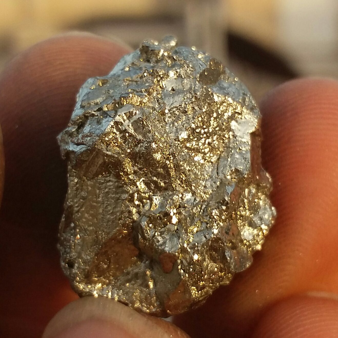 سنگ راف حبه شده پیریت طلایی ملقب به سنگ طلا 100 در 100 طبیعی شاهکار خلقت
تماما پیریت بدون ناخالصی
بی نظیر
کد 8993