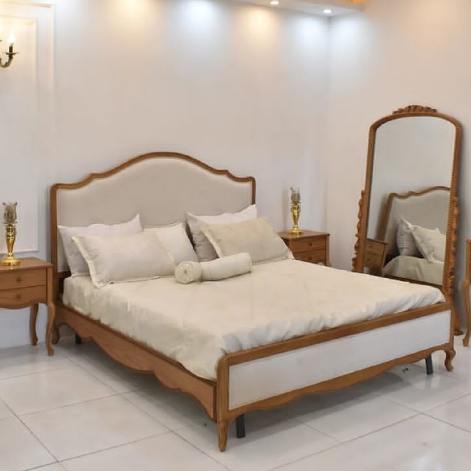 تخت خواب مدل کوئین فرانسوی 