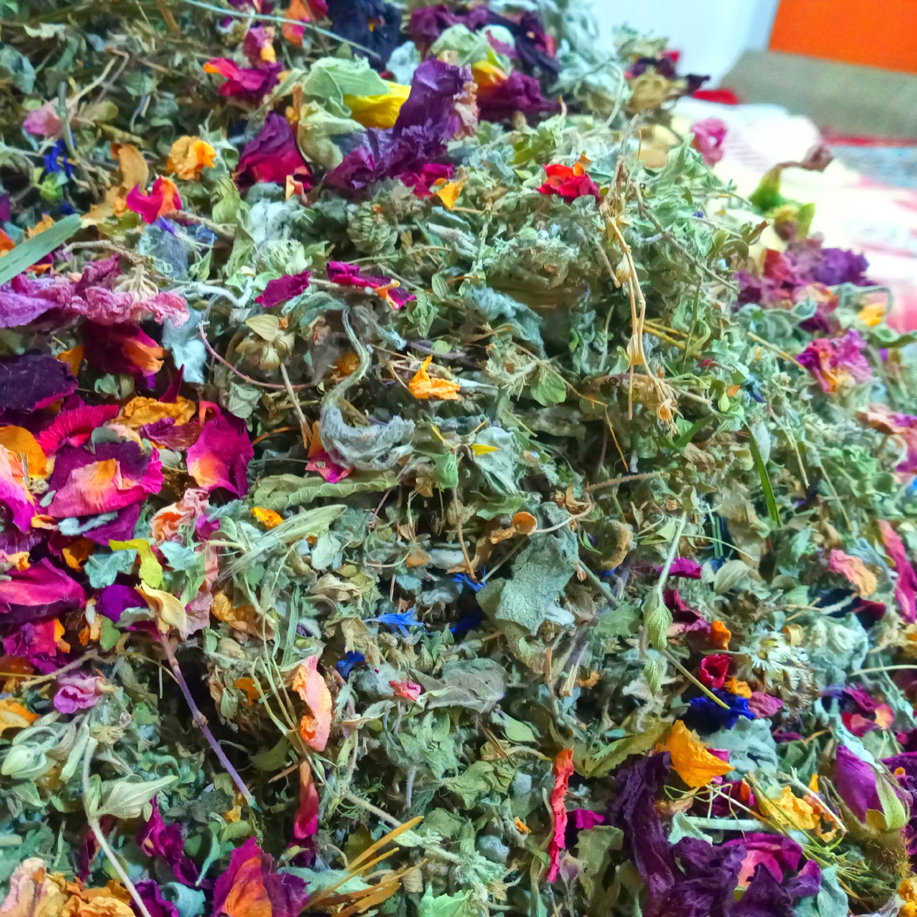 دمنوش ده گیاه مخصوص کوهستان 500 گرمی