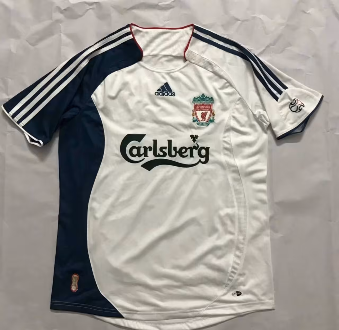 کیت دوم لیورپول فصل 2006 کلاسیک