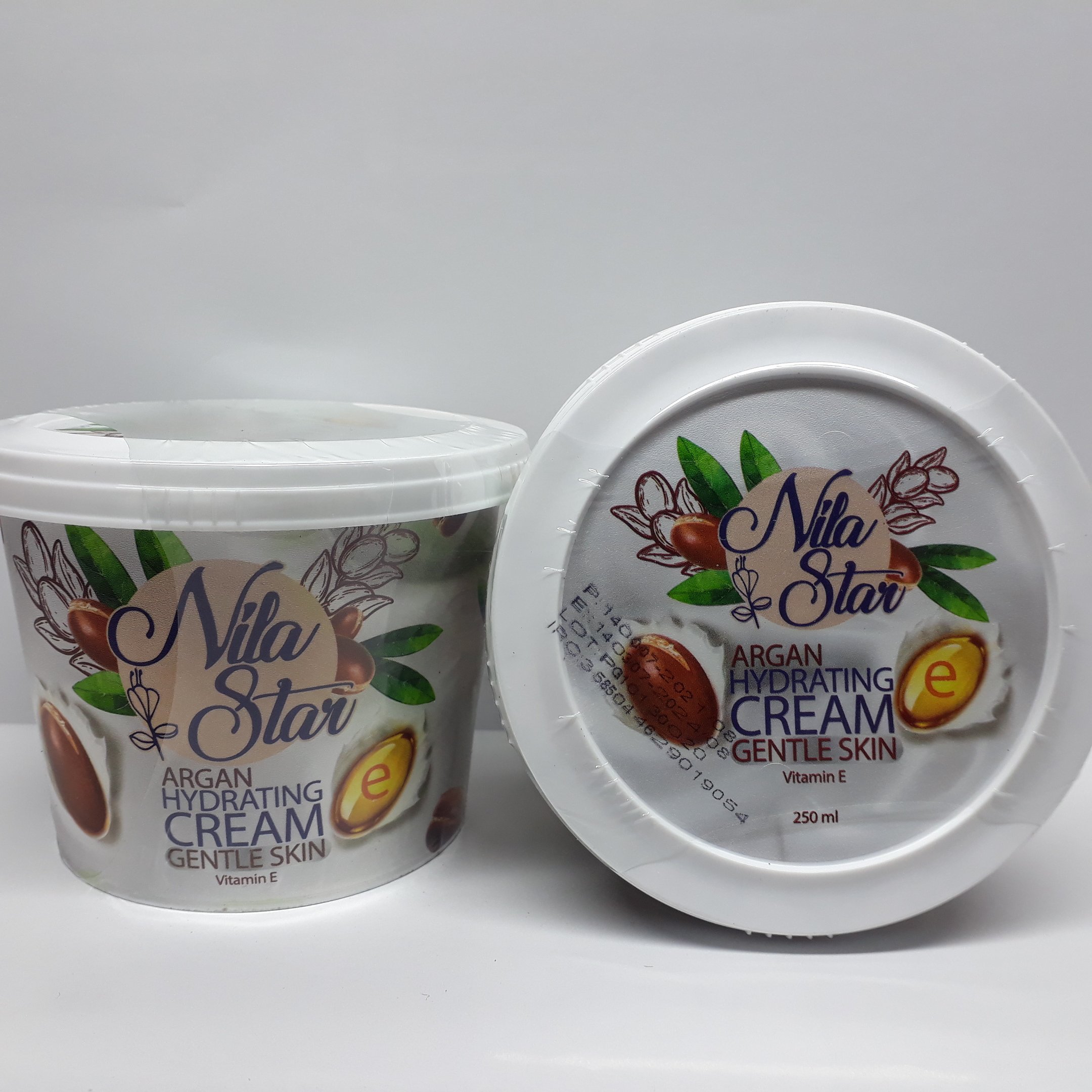 کرم مرطوب کننده نیلا استار حاوی روغن آرگان و ویتامین E حجم 250 میلی لیتر