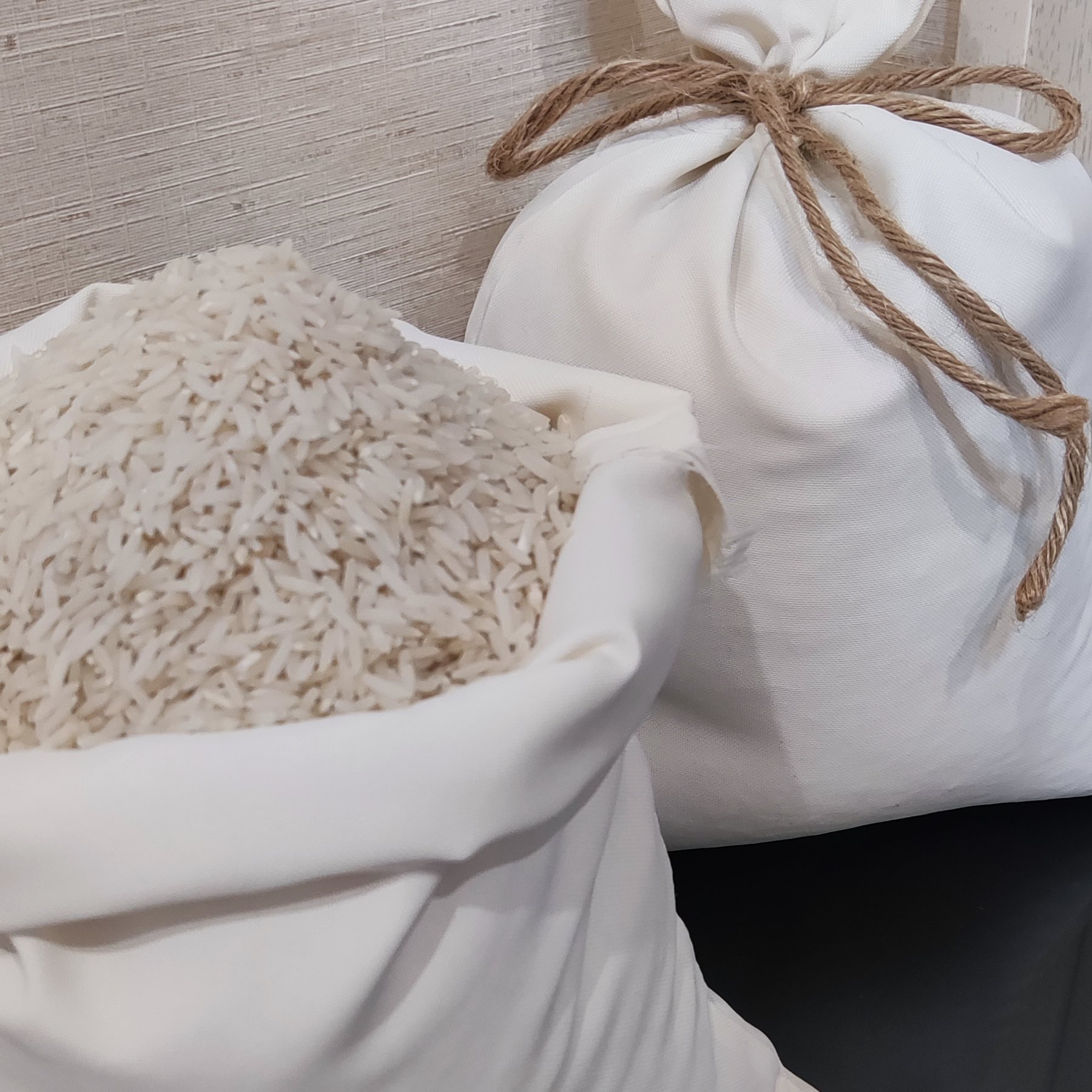 برنج ده کیلویی هاشمی گیلان ، با عطر و طعم عالی مستقیم از مزارع گیلان