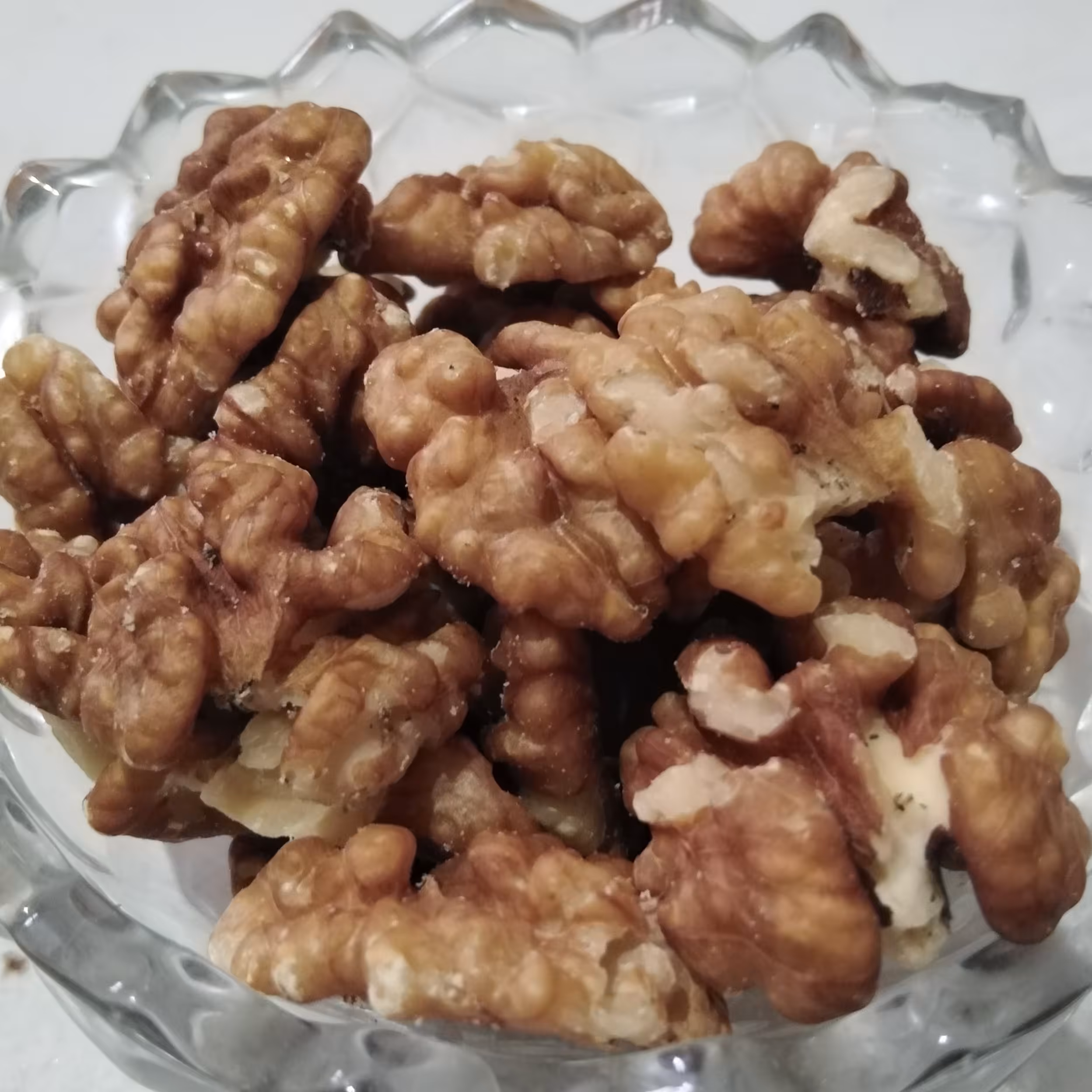 مغز گردو  وارداتی درجه دو، یک کیلویی بدون کرم خوردگی