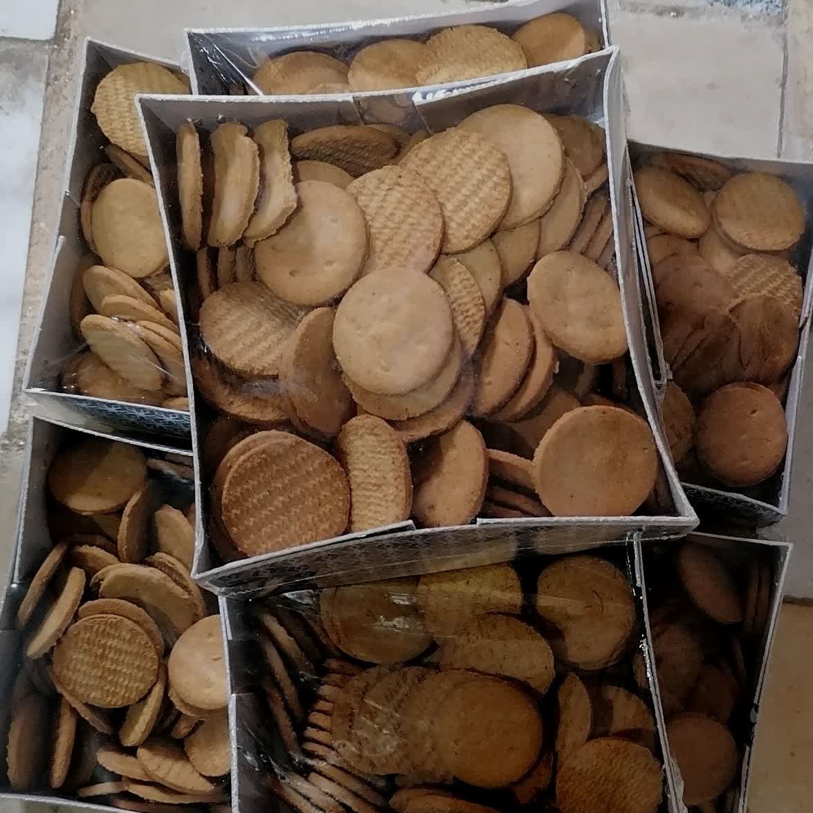 بیسکویت طبیعی «نیم کیلویی»