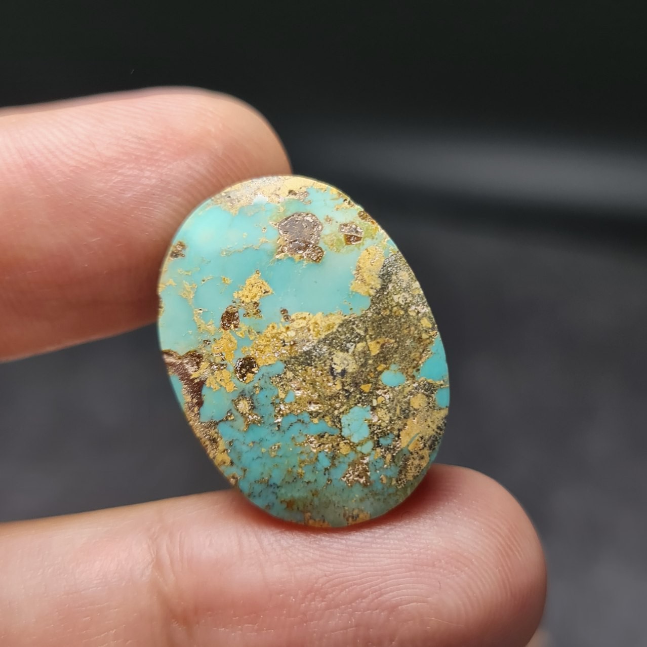 نگین درشت فوق العاده زیبای سنگ  صد درصد طبیعی فیروزه اصل نیشابور  کد 28140