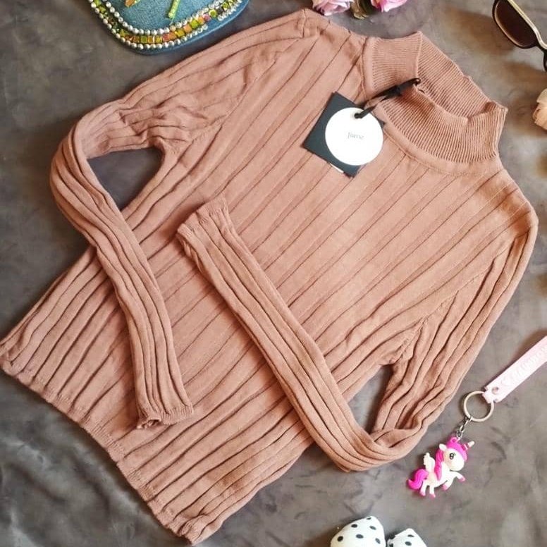 بلوز یقه دار