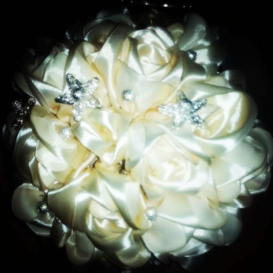 دسته گل عروس