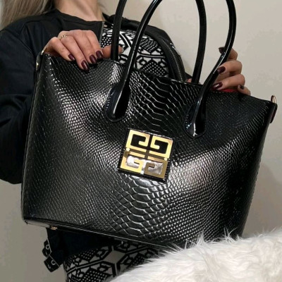 کیف دستی جادار
