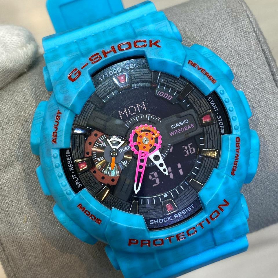ساعت مچی جی شاک GA110 آبی آسمانی(GShock) ، صد در صد ضدآب ، تنظیم اتوماتیک با پایتخت کشورها ، اتولایت دار