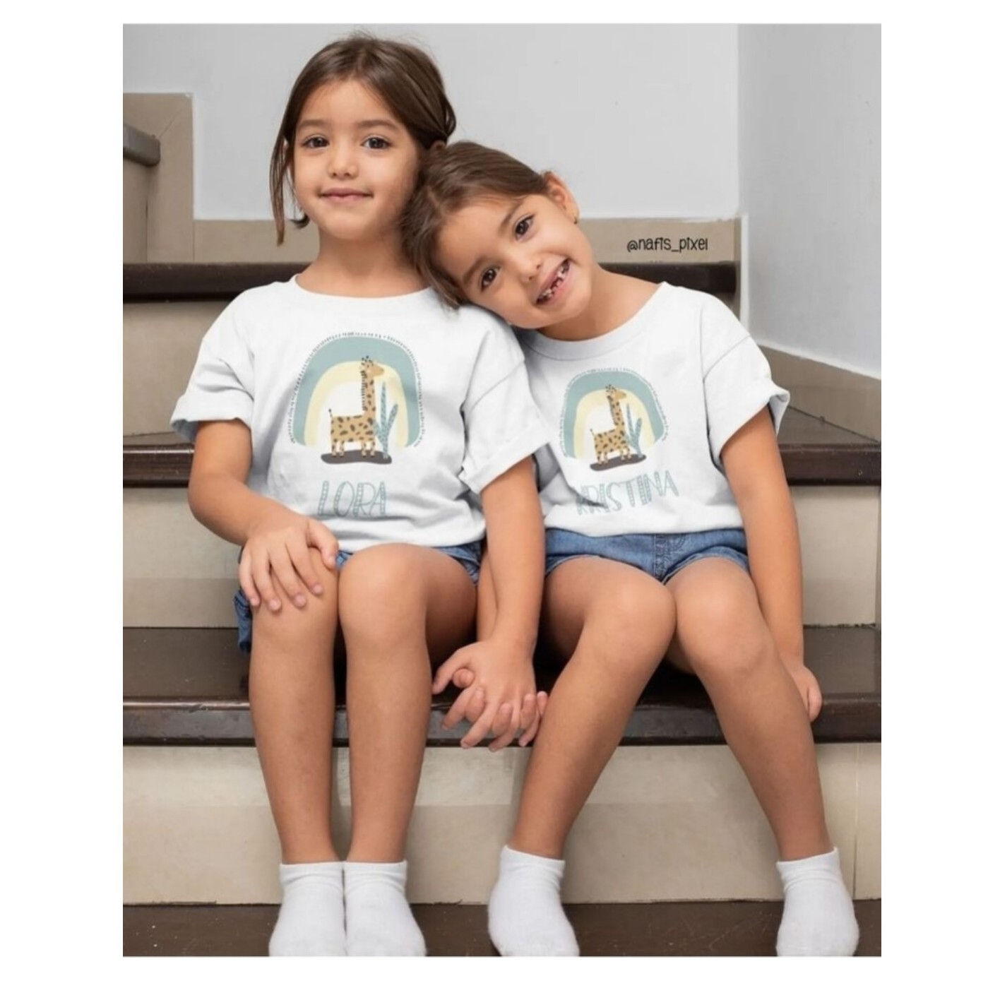 چاپ عکس دلخواه شما بر روی لباس و تیشرت  رنگ مشکی و سفید