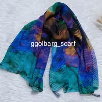 شال نخی پلیسه منگوله دار 1   طرح آبرنگی   برند روبرتو  ایستایی خیلی خوبی داره  مناسب استفاده روزمره