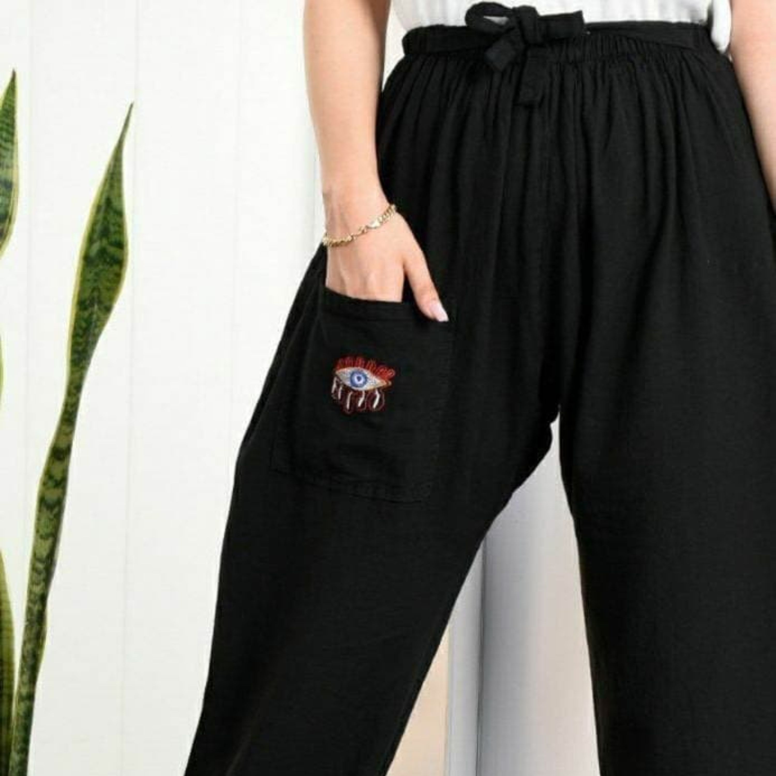 شلوار طرح گلدوزی الیاف کنفی بدون ابرفت