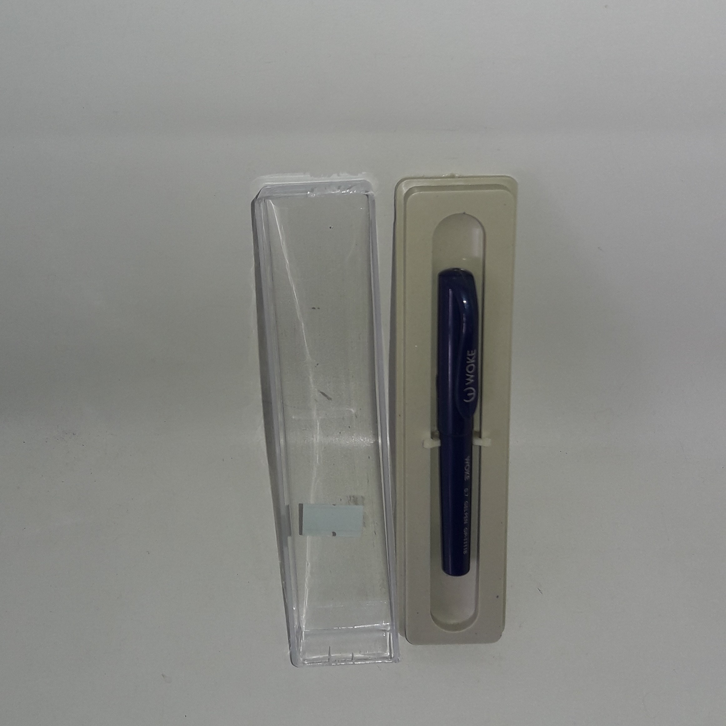 خودکار کادویی کوتاه ووک مشکی رنگ قاب دار