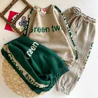 آستین بلند پاییزه  ست گرین
جنس  دورس داخل کرکی اسپان
دو رنگ سبز یشمی و کرمی هم دخترانه و هم پسرانه
 از سایز45تا60
