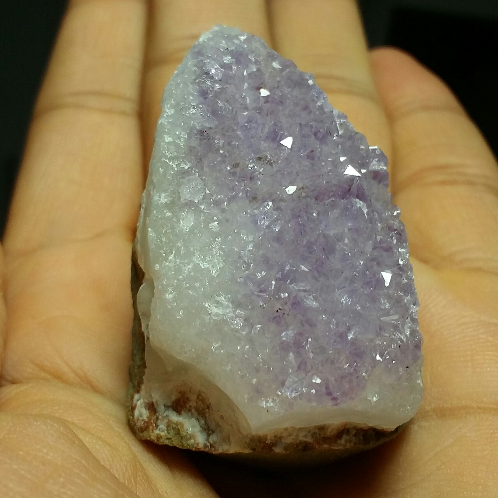 سنگ راف آمیتیس پر بلور  بسیار پر رنگ بسیار زیبا دیدنی کاملا طبیعی شاهکار خلقت خااااص
کد 9783