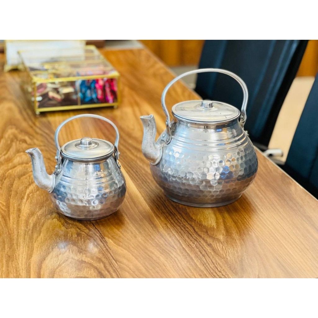 کتری قوری چکشی کاشان ظرفیت کتری 3 لیتر و قوری 1 لیتر تک رنگ از جنس روحی