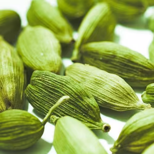 هل سبز اکبر درجه 1  40گرمی وبسیار درشت با عطر فوق العاده