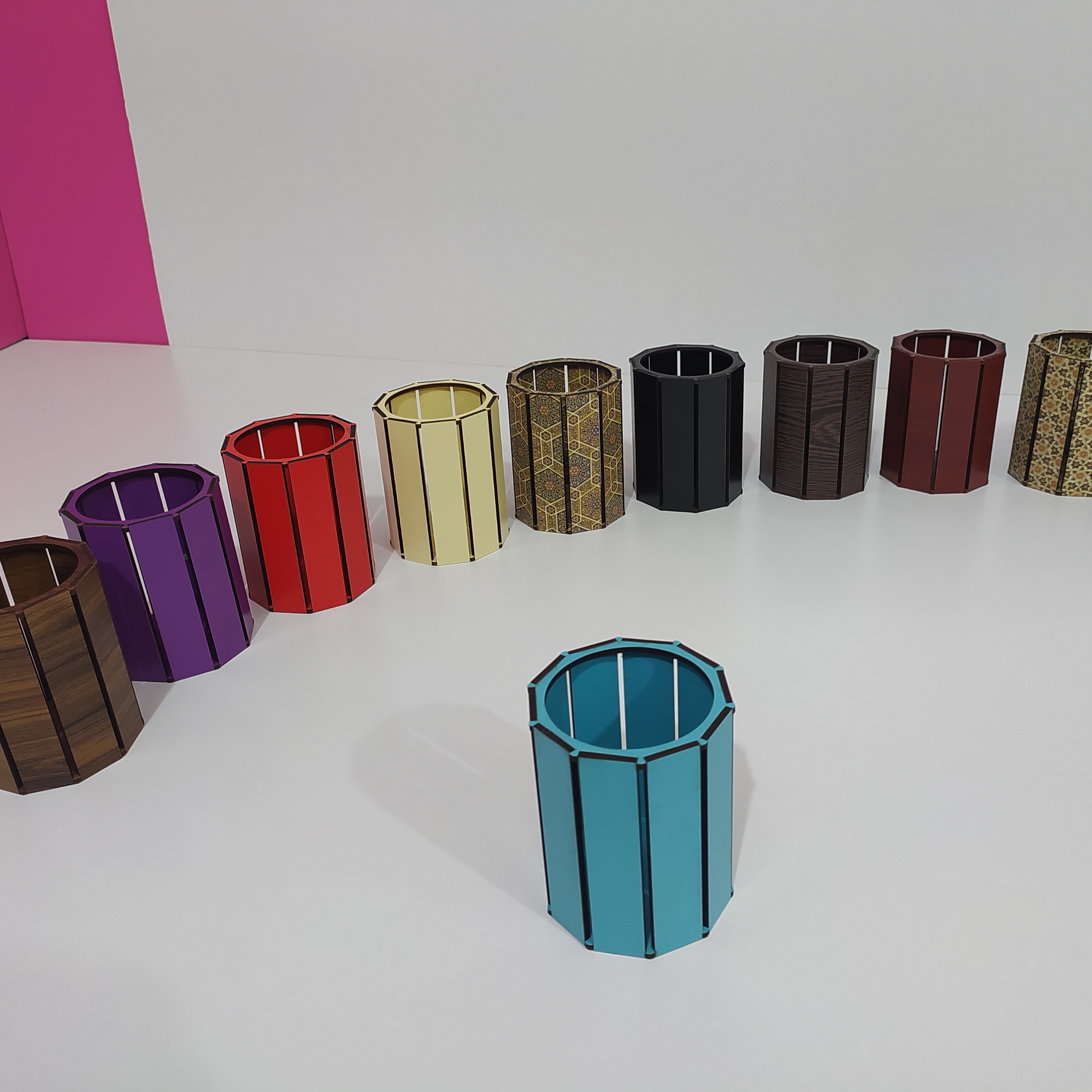 جامدادی طرح استوانه ای 