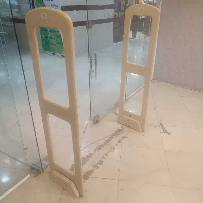 
دزدگیر am.  مناسب مغازه پوشاک . سالم 