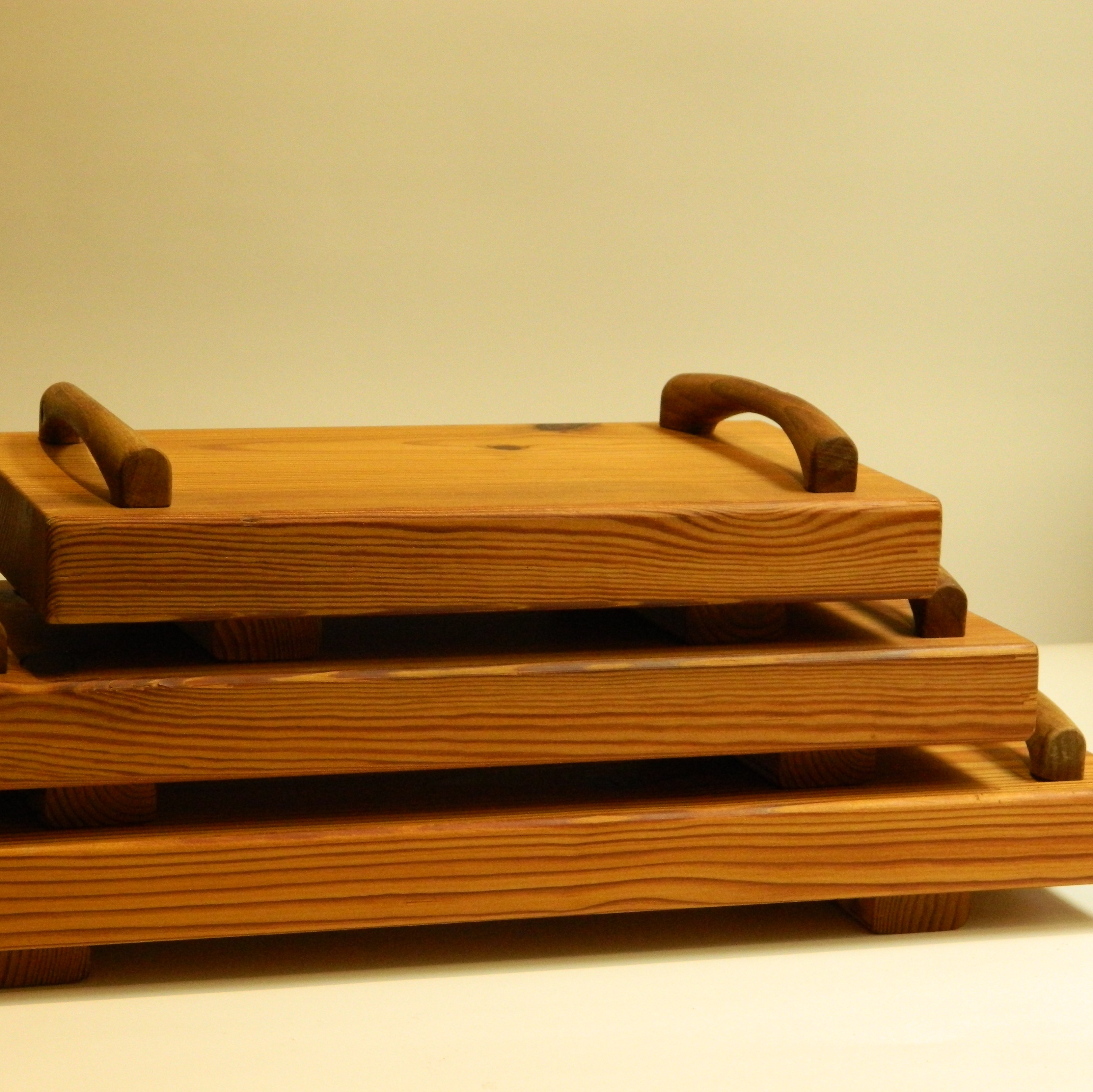 سینی چوب فنلاندی ضخامت 4 ضد پوسیدگی ضد قارچ ضدر اشعه خورشید کاملا گیاهی و ضد اب 