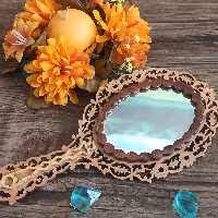 آینه دسته دار چوبی مشبک