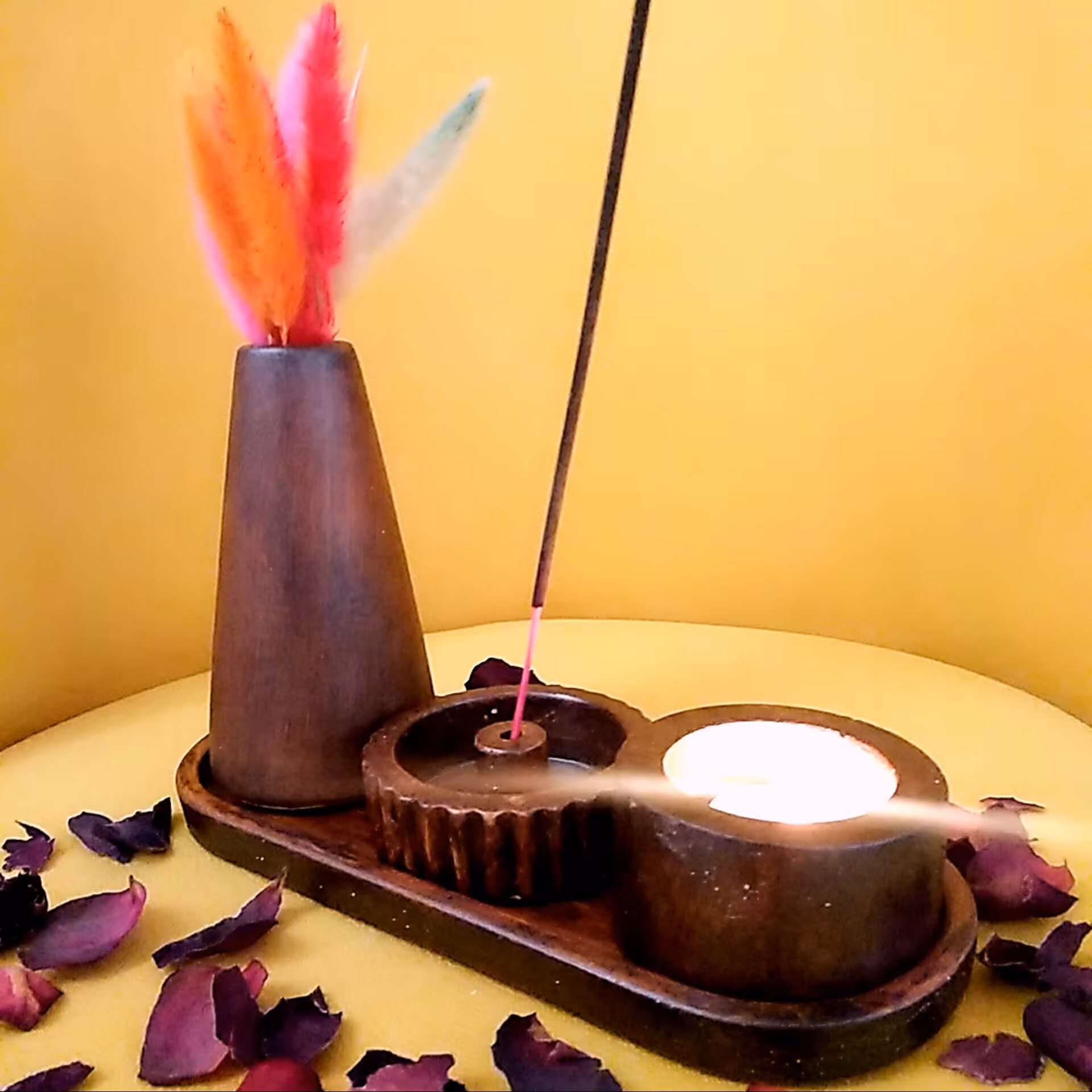 ست بتنی دکوراتیو طرح چوب شامل(سینی بیضی، گلدان بتنی، جاعودی و جاشمعی)