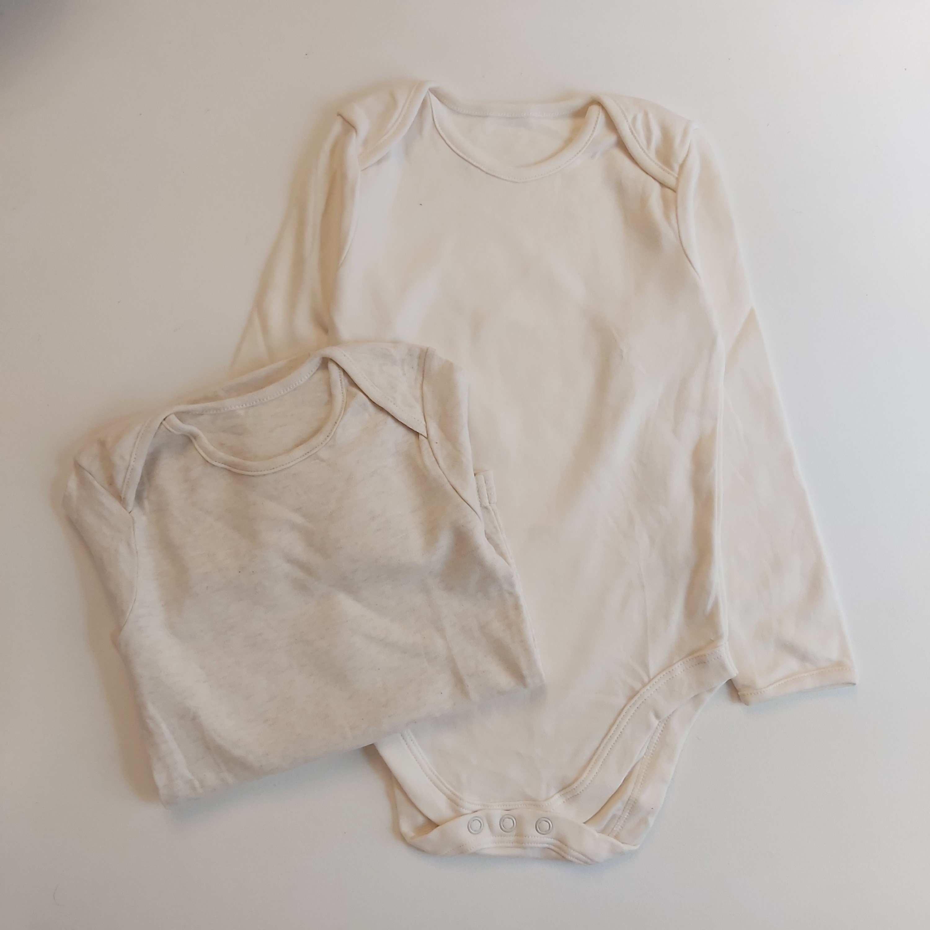 بادی  بچگانه پسرانه و دخترانه سایز بزرگ برند جورج انگلستان وارداتی سایز 2 تا 3 سال در دو رنگ کرم و نسکافه ای روشن