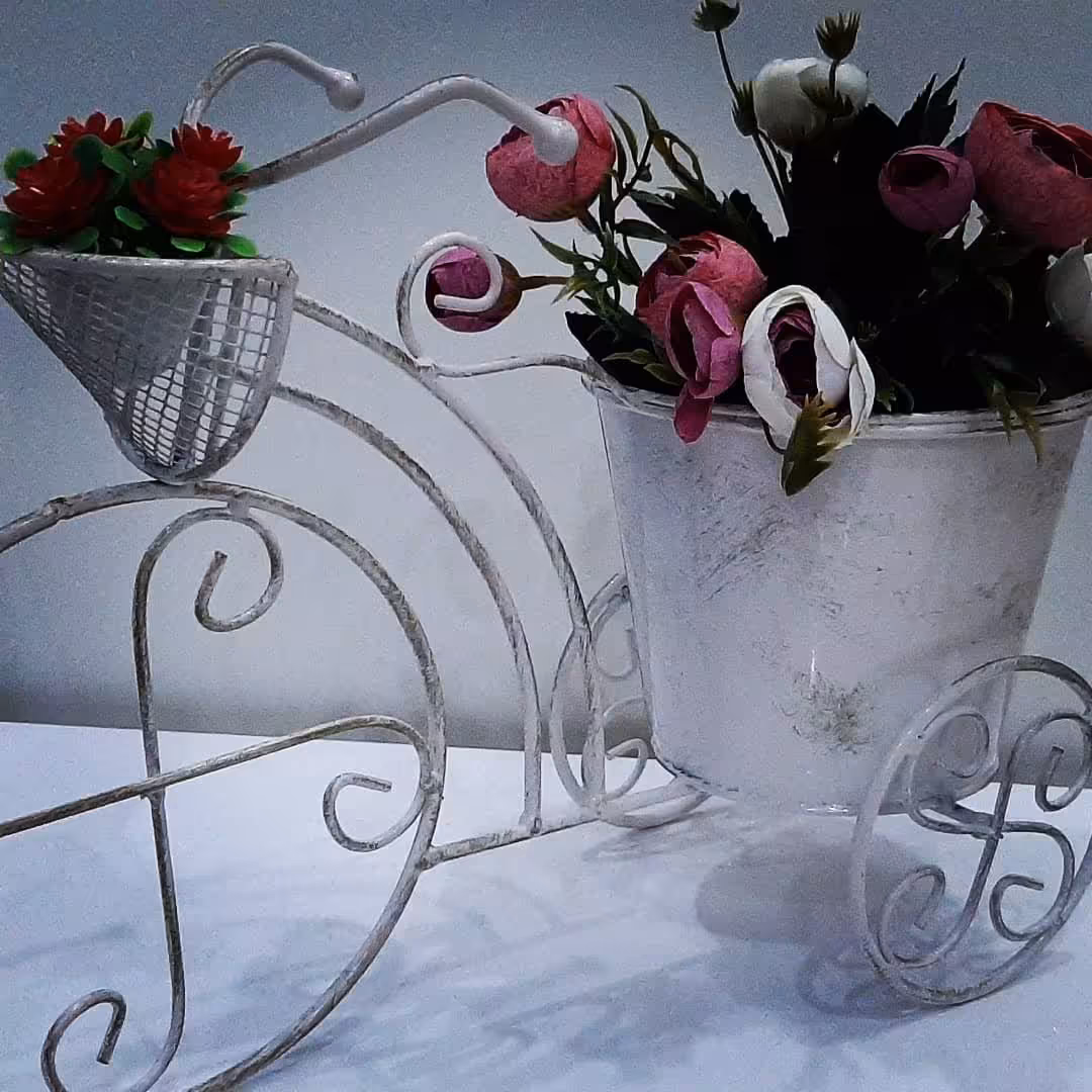 گلدان سه چرخه فانتزی فلزی وارداتی