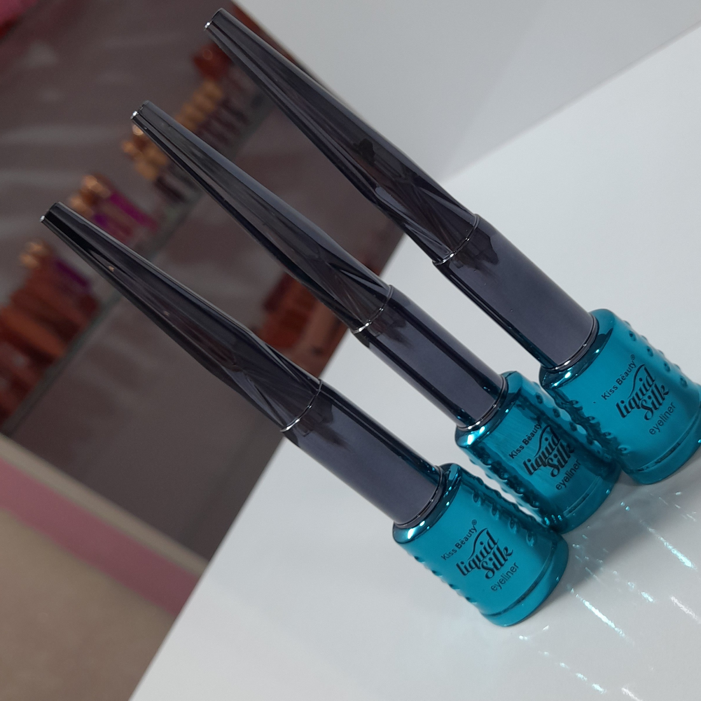 خط چشم مویی کاریته