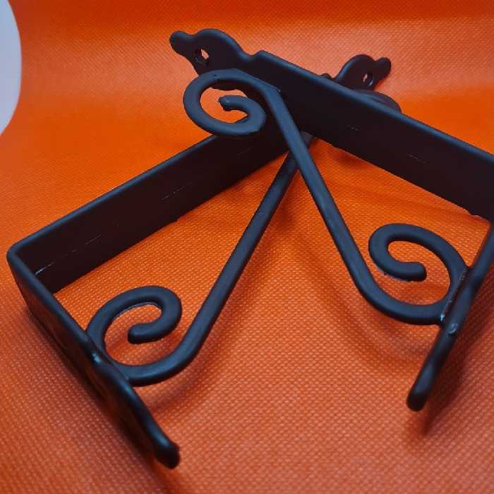 گونیا طبقه  ای ، براکت ،پایه دیواری .  ابعاد 18 سانت کفی . برای قفسه و طبقه های دیواری قیمت برای هر عدد