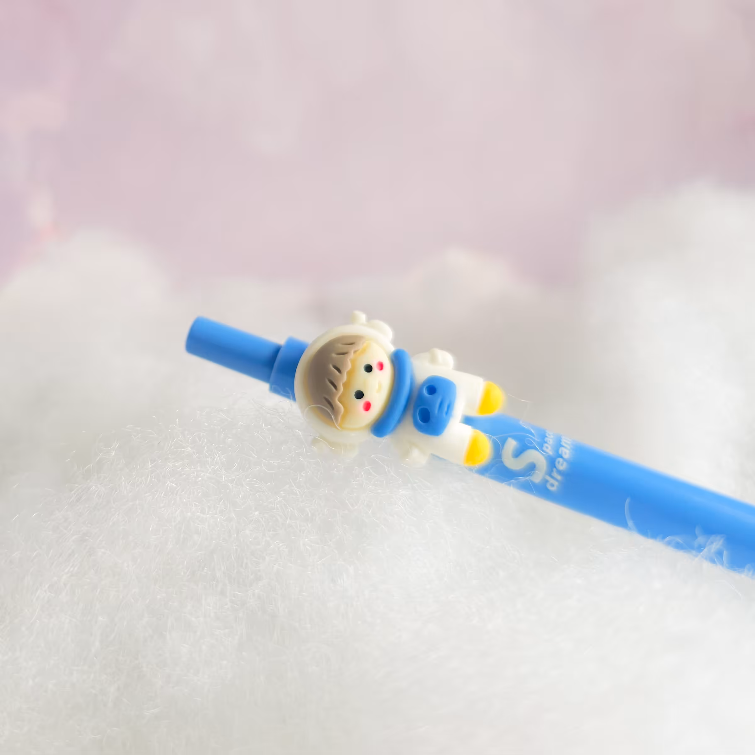 لوازم تحریر روان نویس فضایی رنگ بدنه آبی 