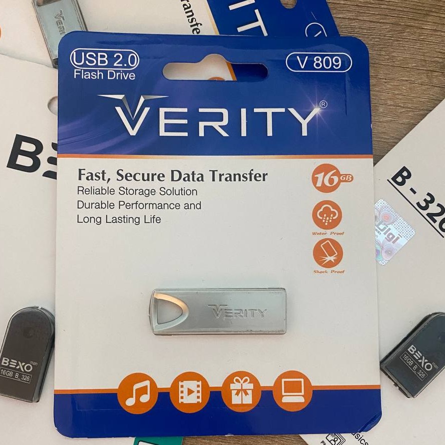 فلش 16 گیگ وریتی فلزی
