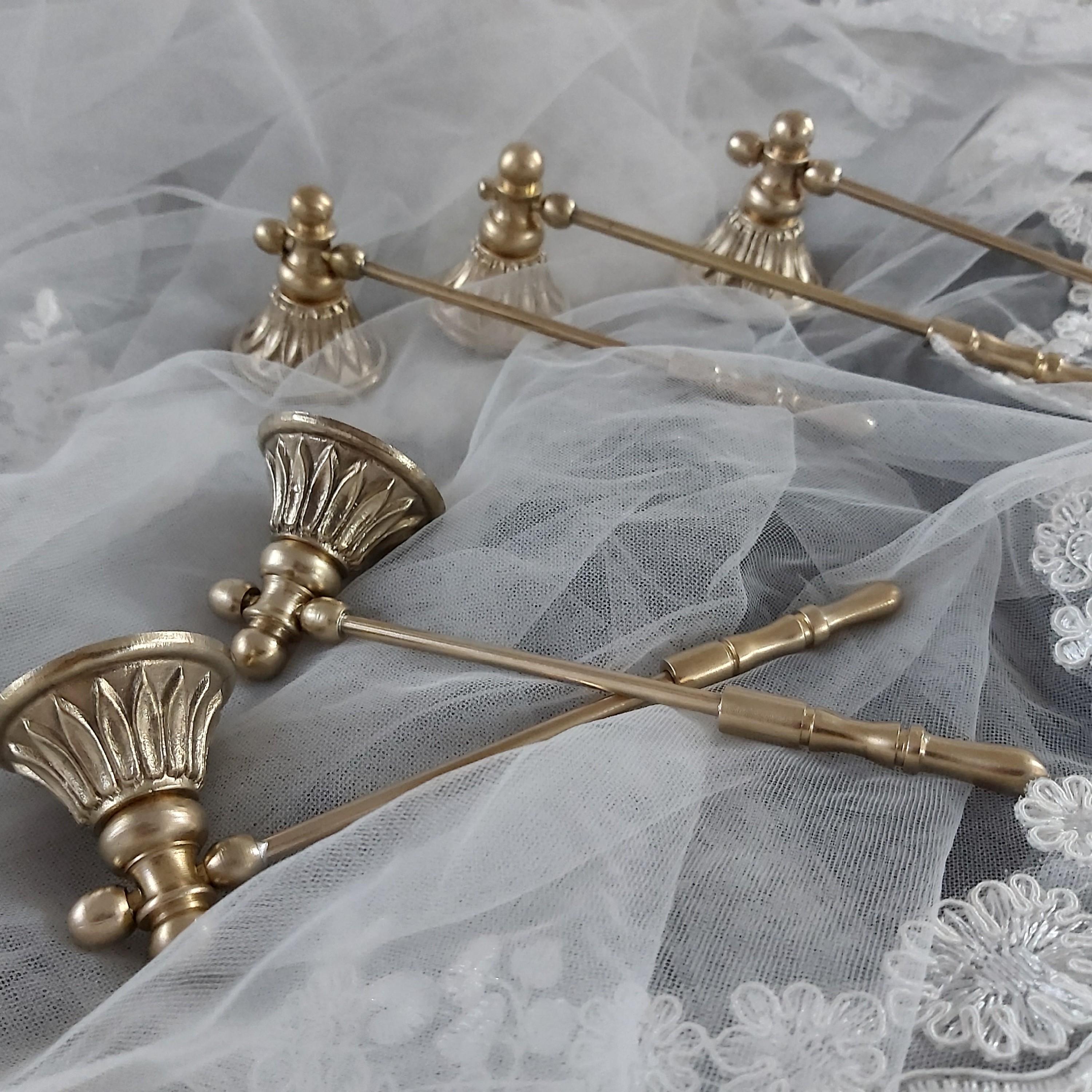 اسنوفر  طلایی زنگوله