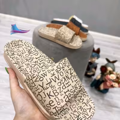 دمپایی. نرم و راحت