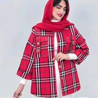 شکت پشمی دکمه چوبی