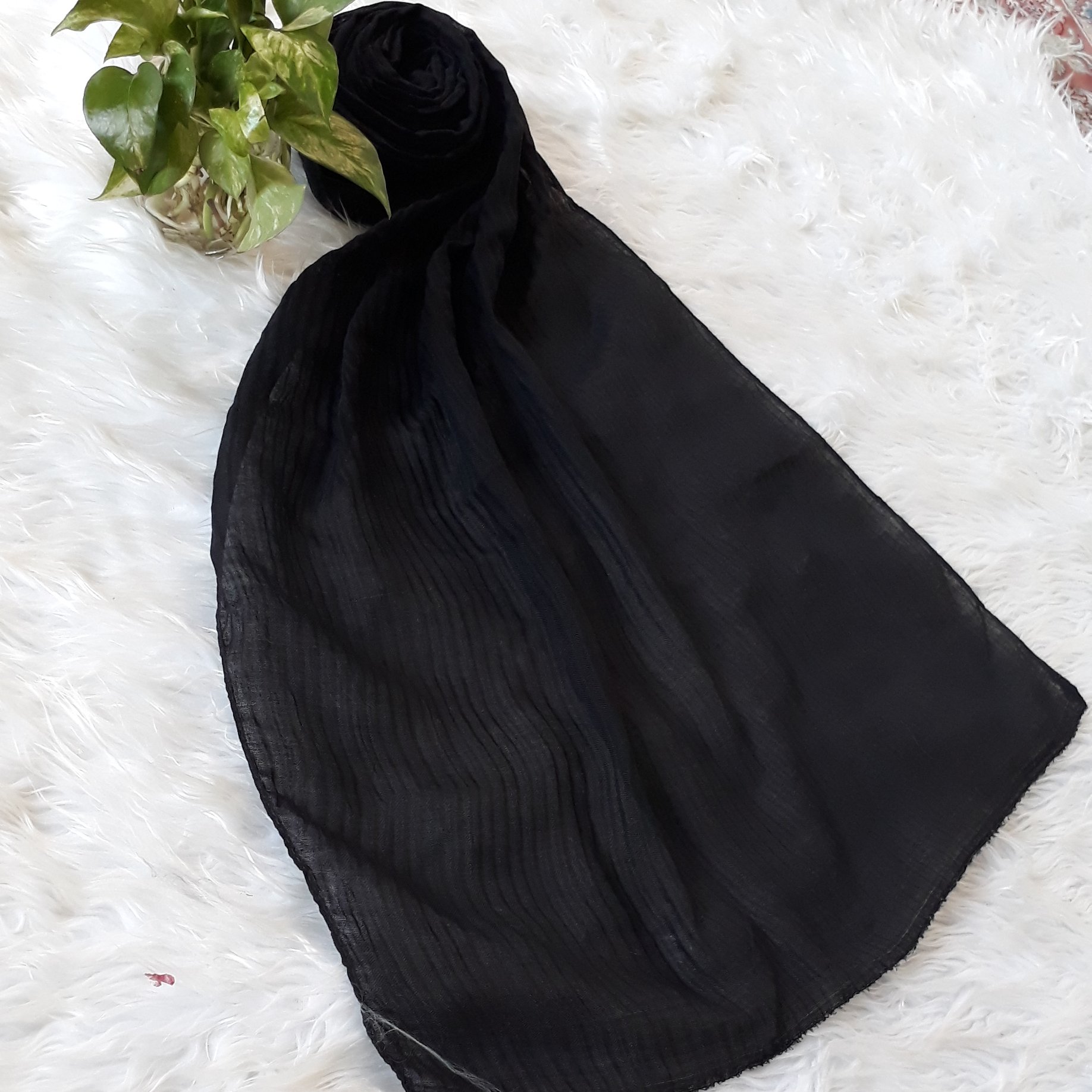 شال پلیسه مشکی