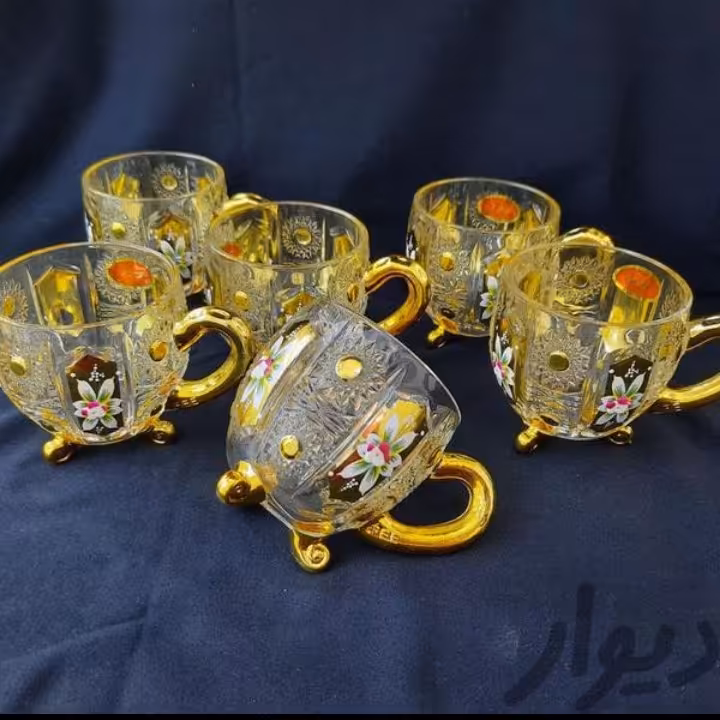 استکان طلا کوب سه پایه